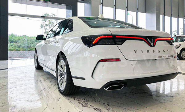 Vinfast lux A2.0 Branhminy White
