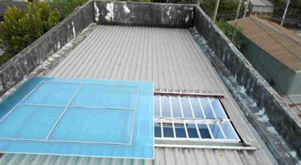 Mái che Giếng trời được làm bằng chất liệu tổng hợp Mái che Giếng trời được làm bằng chất liệu tổng hợp