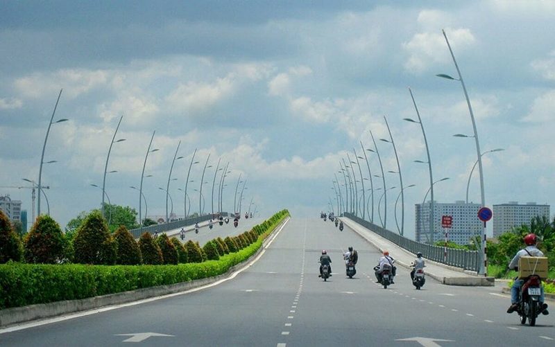 Cầu Thủ Thiêm 1 kết nối quận Bình Thạnh và Thủ Thiêm (quận 2)