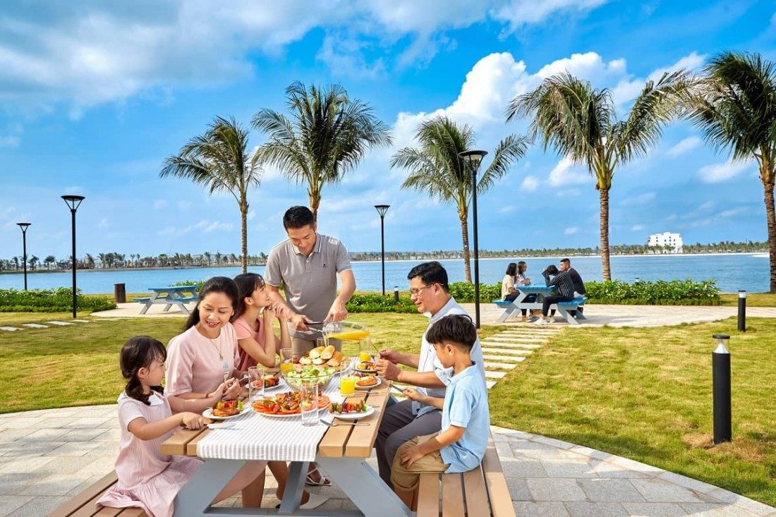 Vườn nướng BBQ ngoài trời hiện đại, thông thoáng